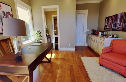 West Vancouver Apartment | Stunning view in beautiful BP(studio-type stay)