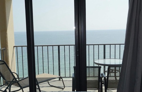 Orange Beach Condo | Stunning views - beautiful condo on the beach on the 12th floor - great location