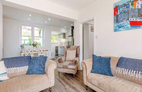 Brighton Cottage | Stunning views of the English Channel and Brighton Marina.