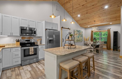 Almond Cabin | Stunning Views, Superb Atmosphere, Modern Amenities, In the Middle of Nature