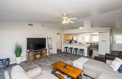 Havasu Foothill Estates House | Stunning Views with Pool & Spa