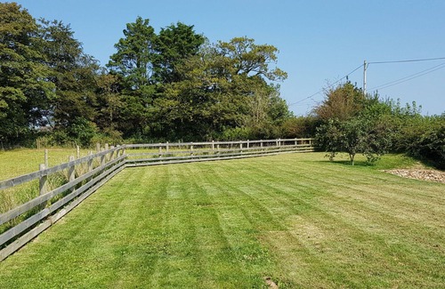 Holsworthy House | Stunning villa for 7 guests with WIFI, TV, terrace and pets allowed