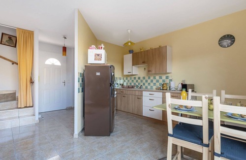 Aigues-Mortes House | Stunning villa for 4 guests with A/C, WIFI, TV and terrace