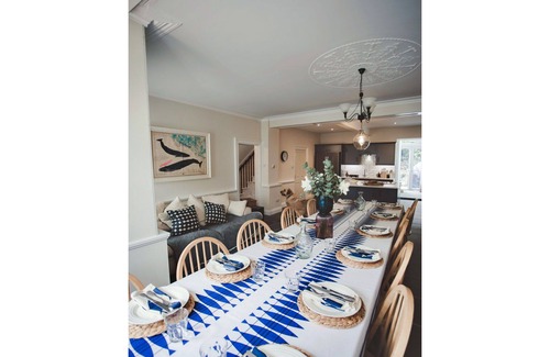 Kingsand House | Stunning villa for 12 people with WIFI, TV and pets allowed