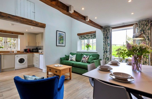 Ripon House | Stunning villa for 4 guests with WIFI, pets allowed and parking