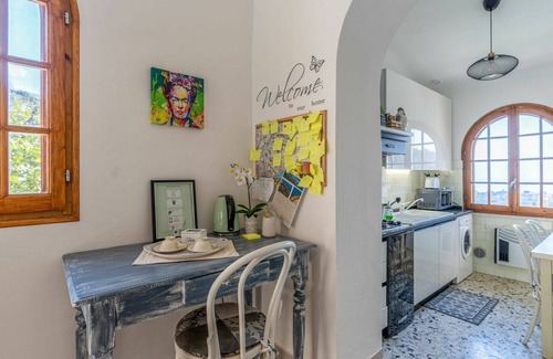 Sanremo Villa | Stunning villa for 4 people with WIFI, A/C, patio, pets allowed and parking