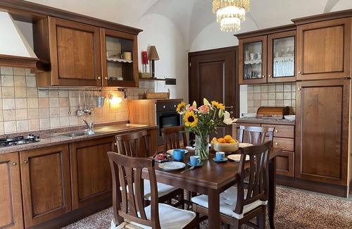 Torrazza House | Stunning villa for 5 people with WIFI, terrace, pets allowed and panoramic view