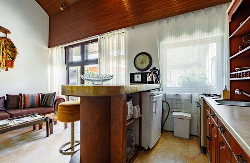 Balatonfenyves House | Stunning villa for 8 people with WIFI, TV, terrace, pets allowed and parking