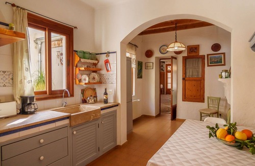 Binissalem House | Stunning villa for 4 people with WIFI, A/C, TV and patio