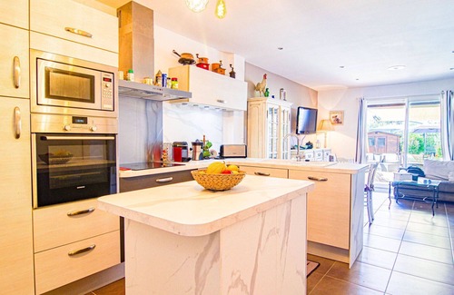 Montauroux House | Stunning villa for 4 guests with private pool, WIFI, A/C, TV and terrace