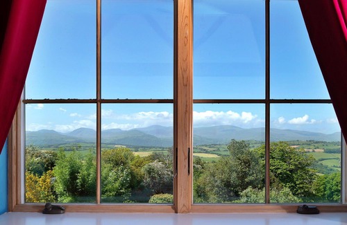 Eglwysbach House | Stunning villa for 7 guests with hot tub, WIFI and terrace