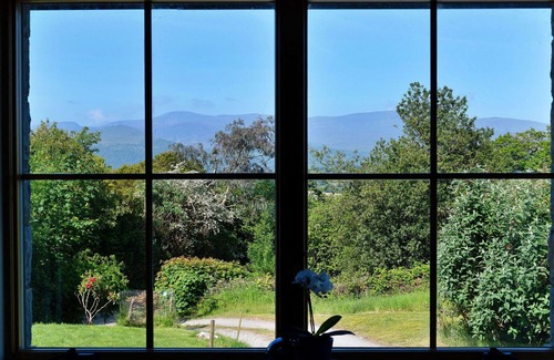 Eglwysbach House | Stunning villa for 7 guests with hot tub, WIFI and terrace