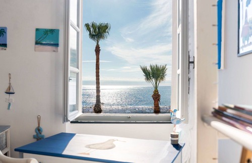 Riva Ligure House | Stunning villa for 7 guests with WIFI, TV, balcony and parking