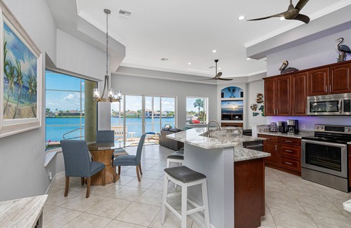 Marco Island House | Stunning Water Views on Landmark Bay, Quick walk to the Beach