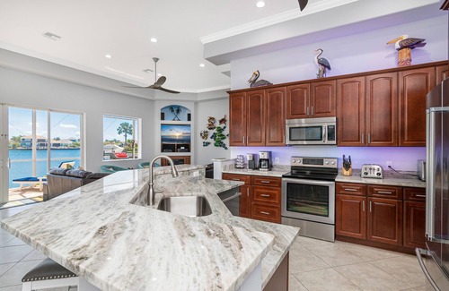 Marco Island House | Stunning Water Views on Landmark Bay, Quick walk to the Beach