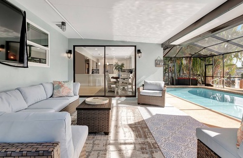 Harbor Hills House | Stunning Waterfront home | Heated Pool | Private Dock | Minutes to Beaches