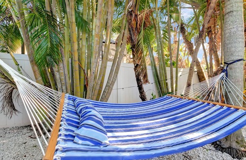 Harbor Hills House | Stunning Waterfront home | Heated Pool | Private Dock | Minutes to Beaches