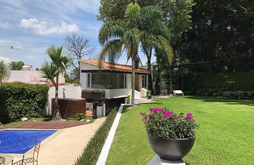 Los Limoneros House | Stunnishing House in Cuernavaca with 20 people accommodation.
