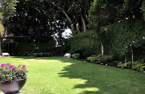 Los Limoneros House | Stunnishing House in Cuernavaca with 20 people accommodation.