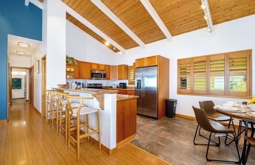 Kona Palisades House | STVR Home - Kona’s Cozy Retreat - 4Bd/3Bath/Sleep 12/Pool with AC