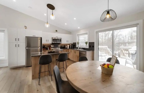 Dieppe House | Style and Space: Private Executive Home in Dieppe /Moncton