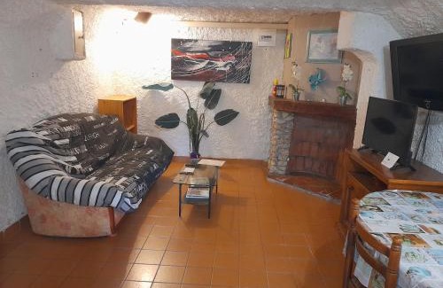 Istres Apartment | Style grotte
