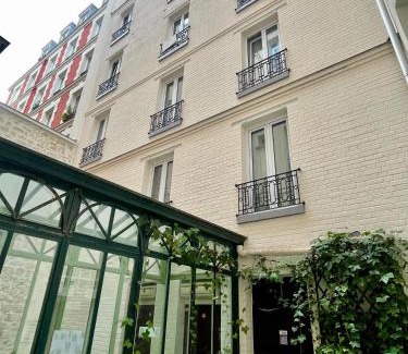 Quartier des Grandes-Carrieres Hotel | STYLE HOTEL