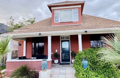 El Paso Apartment | Stylish 1,000 SQ FT Stylish Downtown EP Loft B -by I-10, Hospitals and Mountains
