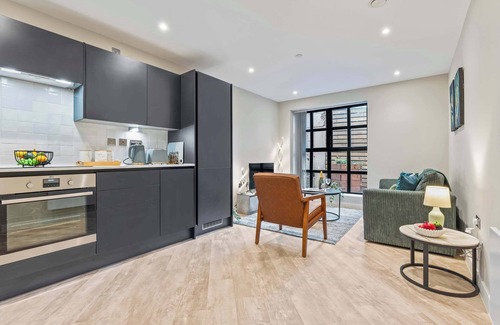 Bordesley Apartment | Stylish 1 Bed Flat in Birmingham City Centre