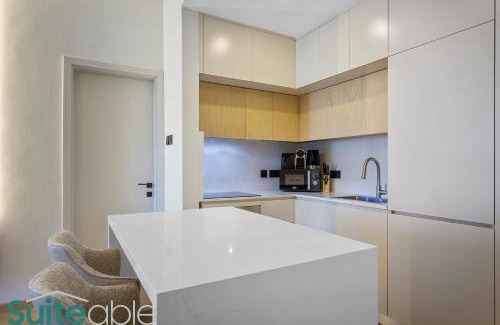 Jumeirah Lake Towers Apartment | Stylish 1 Bedroom near metro station in JLT
