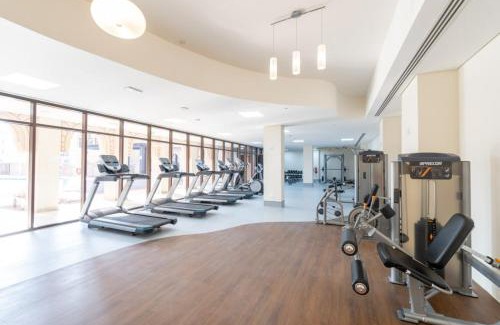 Dubai Apartment | Stylish 1-Bedroom Retreat with Pool in Vibrant Jumeirah Golf Estates