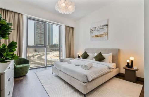Al Safa Apartment | Stylish 1 BR in Canal Front with Pool and Gym Access