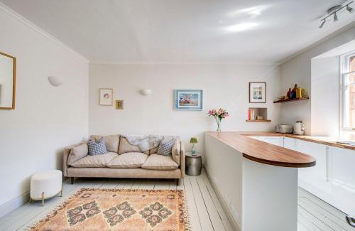 North Berwick House | Stylish 1BD Seaside Flat North Berwick