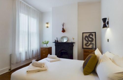 Leyton Apartment | Stylish 1Bedroom Retreat in Vibrant Leyton Pass the Keys
