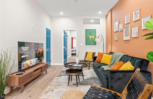 Old City Apartment | Stylish 1BR 1,5BA Old City Condo Near Liberty Bell