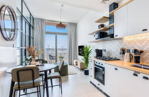 Dubai Apartment | Stylish 1BR Apt In Collective 2