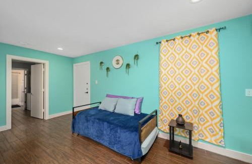 Braeswood Place Apartment | Stylish 1BR Apt - Steps from NRG and Texas Med Center