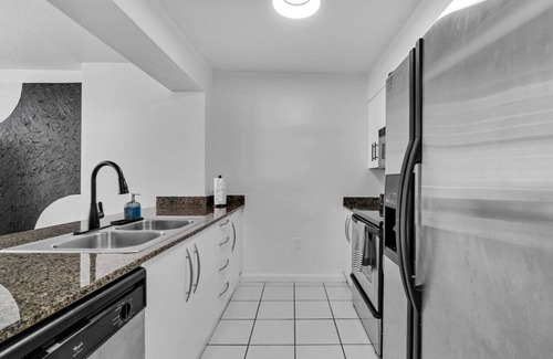 Brickell Condo | Stylish 1BR Brickell Condo w/Balcony & Pool Access
