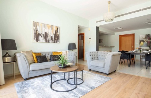 The Greens Apartment | Stylish 1BR Close to Golf Course in The Greens