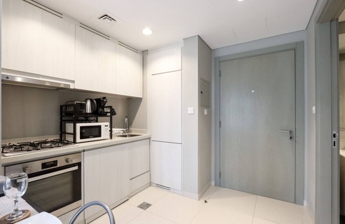 Downtown Dubai Apartment | Stylish 1BR Close to Metro, Burj Khalifa & Canal