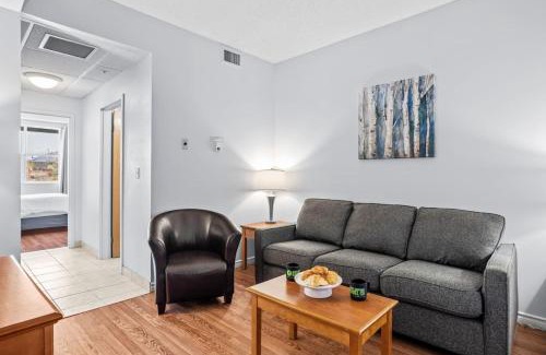 Canmore Apartment | Stylish 1BR Haven in CanmoreDT near Banff Sleeps 4