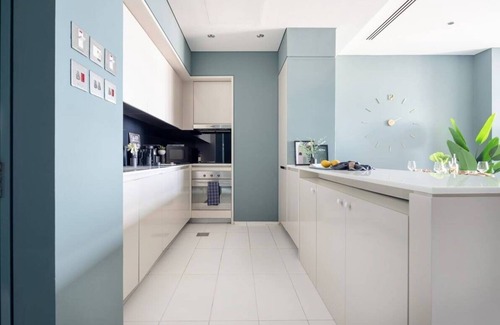 Al Wasl Apartment | Stylish 1BR Minutes Away to Burj Khalifa!