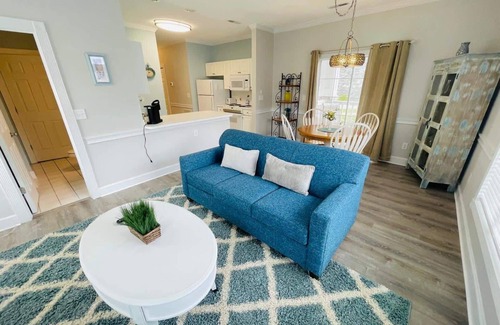 Central Myrtle Beach Apartment | Stylish 1BR on the ground floor
