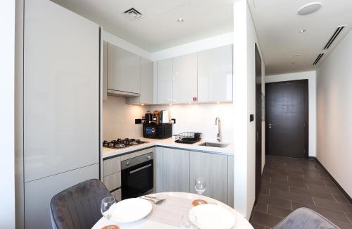 Nad Al Sheba Apartment | Stylish 1BR with Skyline Views Sobha Crest, Hartland