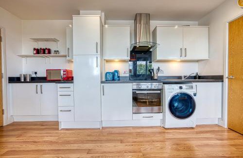 Basingstoke Apartment | Stylish 2 bed flat in Basingstoke By 20Property Stays Short Lets & Serviced Accommodation