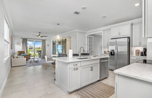 Bonita Springs House | Stylish 2-bedroom + Den house in Seasons at Bonita Pickleball Gym Community Pool