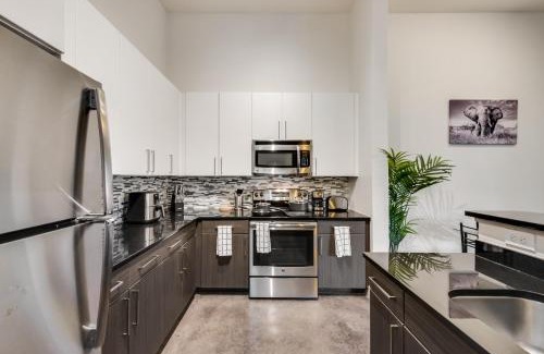 Dallas Apartment | Stylish 2 Bedroom Apartment in Medical District