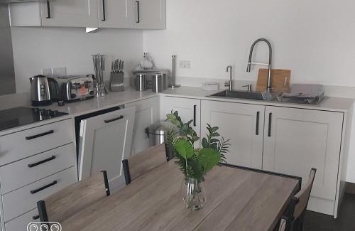 Southend-on-Sea Apartment | Stylish, 2-bedroom flat, Central Southend Flat, 11th floor