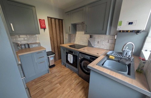 Bradford Apartment | Stylish 2BD Bradford Home near Parks