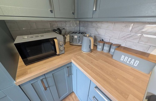 Bradford Apartment | Stylish 2BD Bradford Home near Parks
